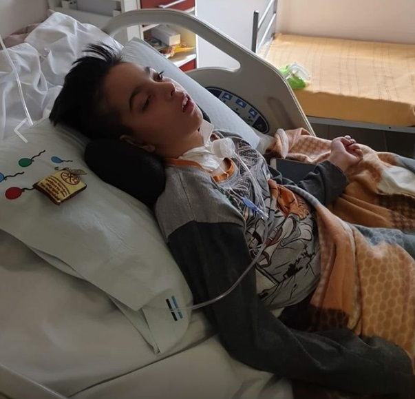 Στήριξη στον μικρό Δημήτρη